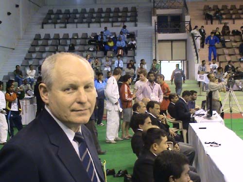 Mr. Ivan RAISKY, JUA Referee Commission Member, Kyrgyzstan giving a smile after winning Gold Medal by Kyrgyz Judoka Mr. Baialinov Islam in below 66 Kg. Wt. Cty. of the 4th RGIJC-2010, JAIPUR