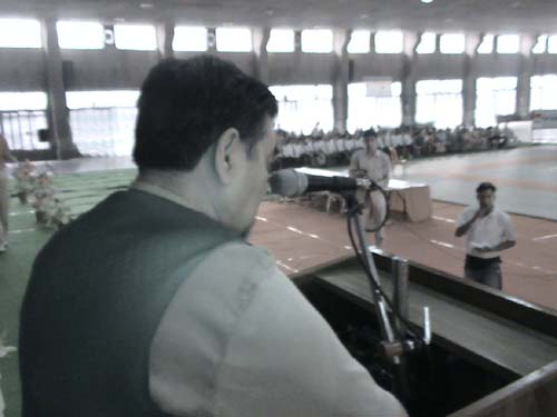 Mr. Jagdish Tytler, President, JFI, giving his speech during the Closing Ceremony of the Junior National Judo Championships 2008-09, held in Haridwar, Uttarakhand, from 2nd to 5th October 2008